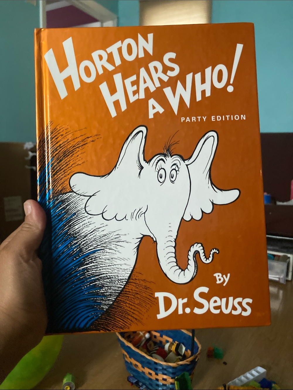 Special party edition Dr. Seuss Orange Horton hears a who